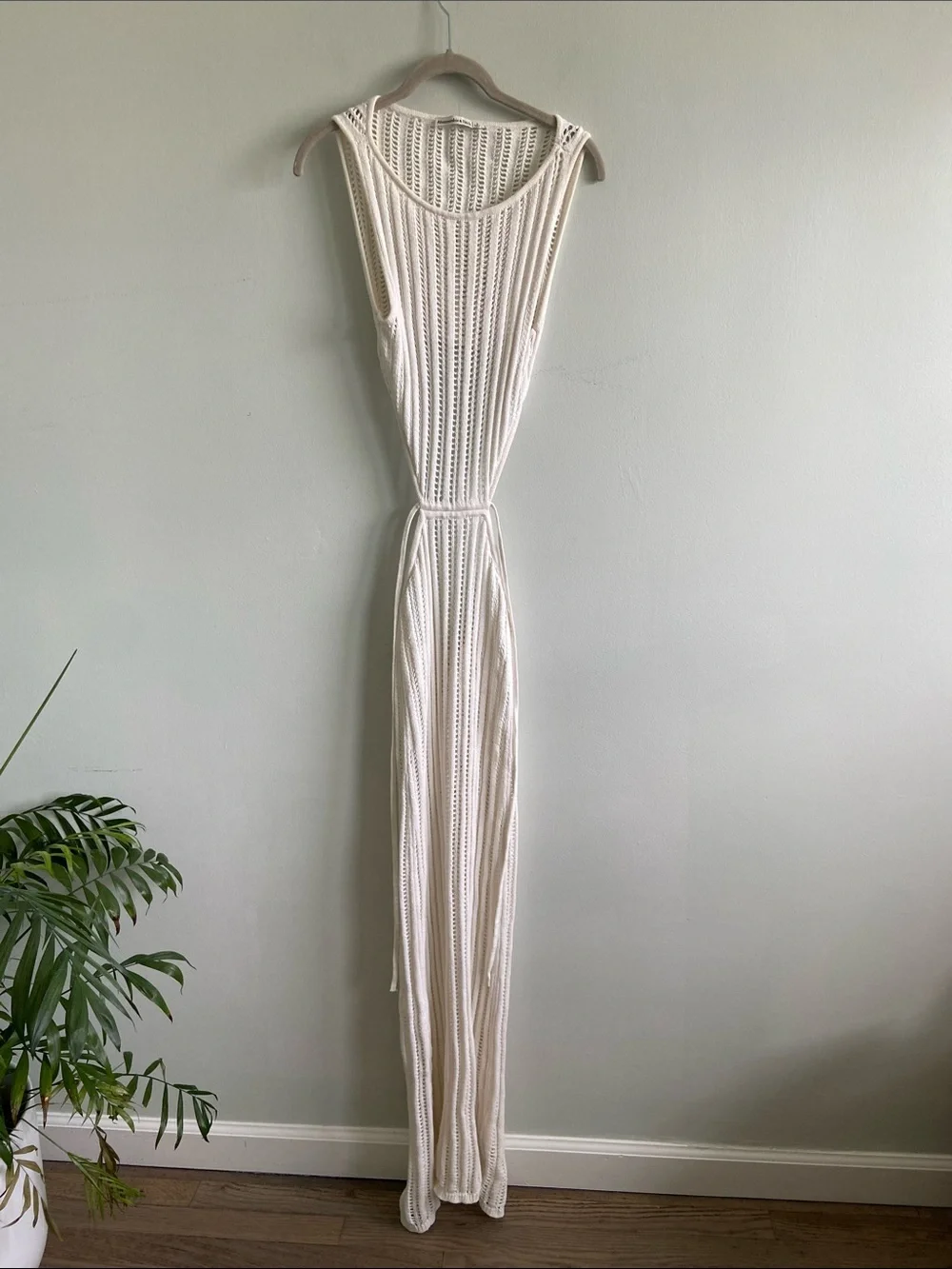 Abercrombie & Fitch Textured Slash Neck Cut-out Waist Maxi Dress
